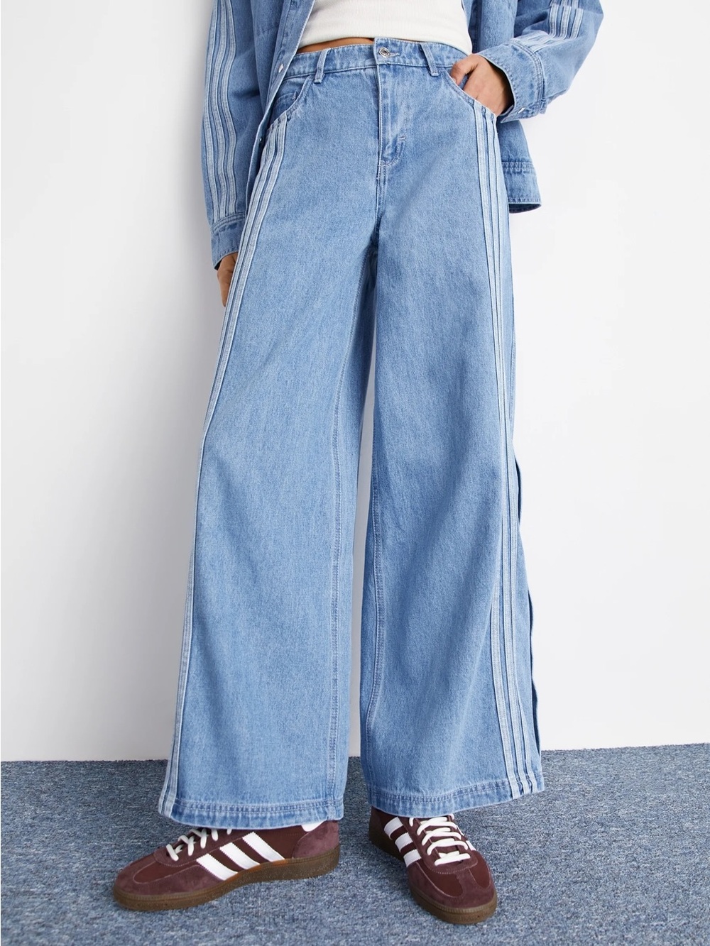 NWT Adidas Originals Neutral Court Denim Pants Wide Leg Baggy Women’s Size 28